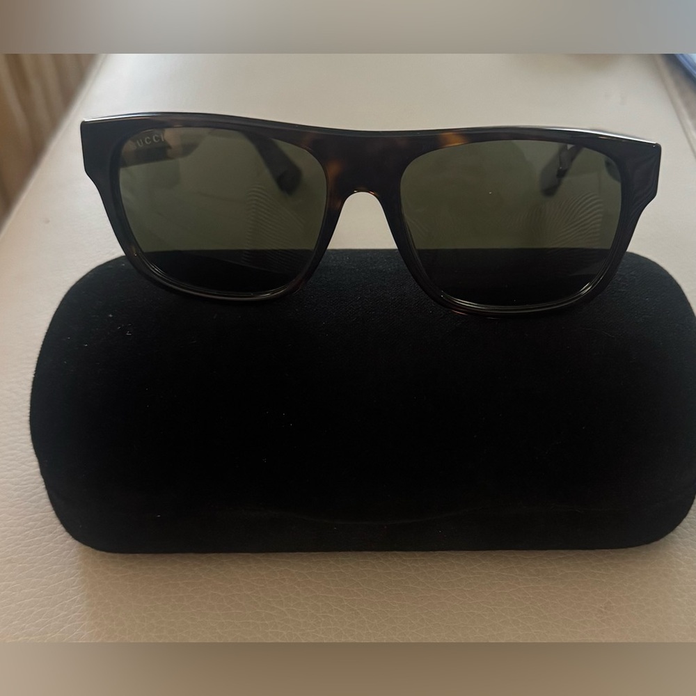 Gucci Black Sunglasses with Case Slight Scuffs